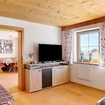بيت للعطل Haus هارت إم زيلرتال